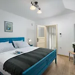 Villa Mondinica Heritage House - Heated Pool *