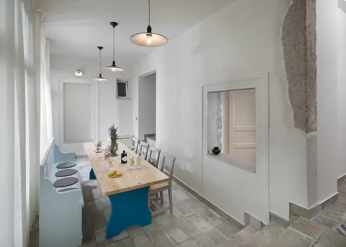 Mondinica Heritage House - Heated Pool Dobrinj
