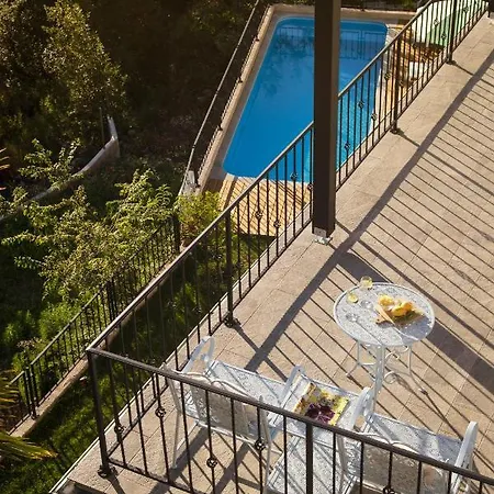 Mondinica Heritage House - Heated Pool Villa