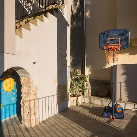 Mondinica Heritage House - Heated Pool فيلة