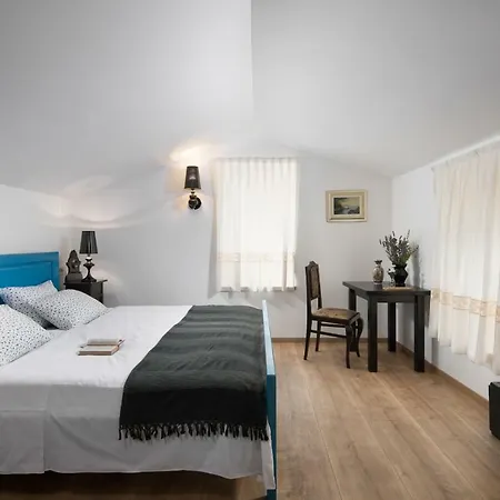 Villa Mondinica Heritage House - Heated Pool *